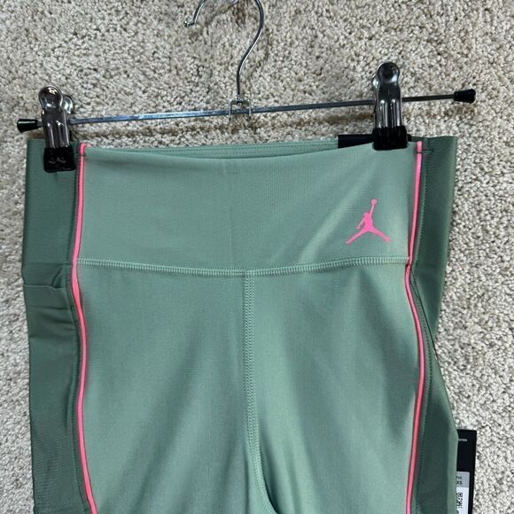 Jordan‎ Essential Bike Shorts Women's XS Green Tight Fit Mid Rise Pocket NWT - Picture 11 of 16